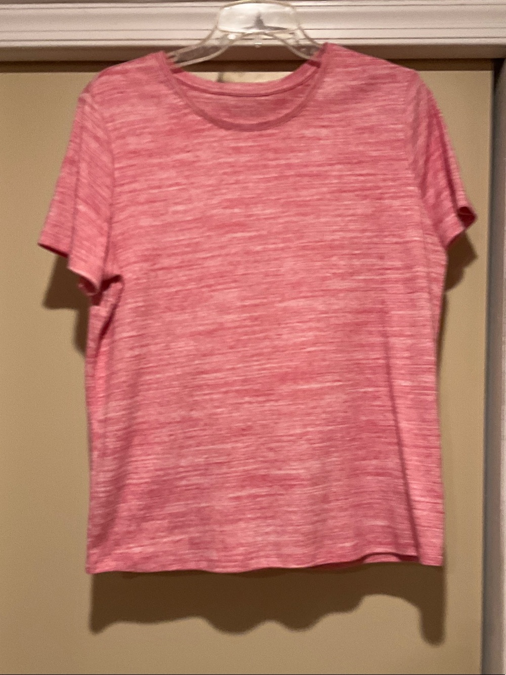 Woman's large shirt sleeve marled pink top